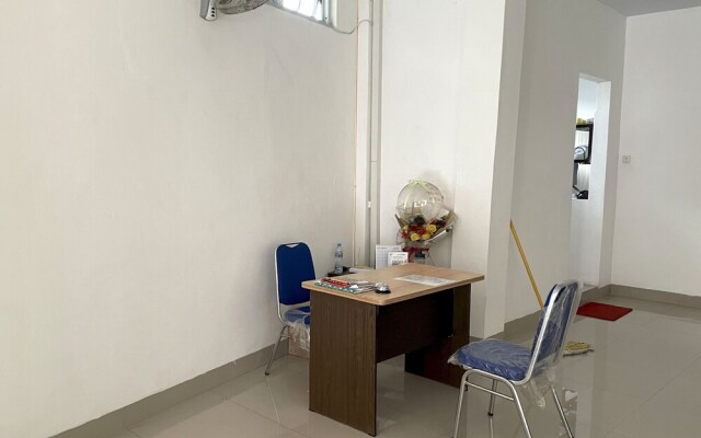 Hotel O Penginapan Musafir Syariah Near Paramount Woman & Childern's Hospital