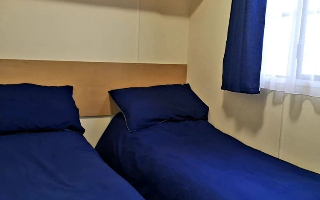 Whitstable Caravan - 5 Minutes Away From the Beach