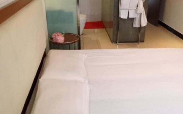 Zhangjiagang Newstay Vogue Hotel