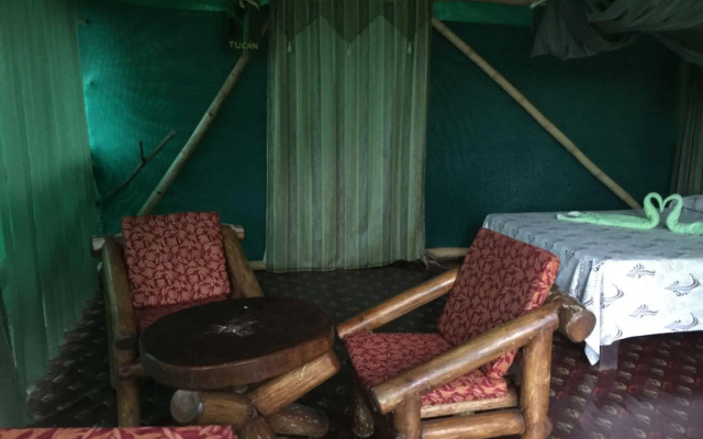 Isla Violin Eco Lodge