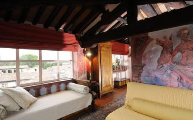 Casa di Lapo in Lucca