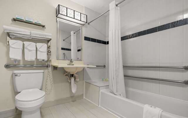 Quality Inn - Near Serenoa Golf Club