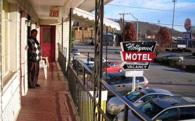 Hollywood Motel