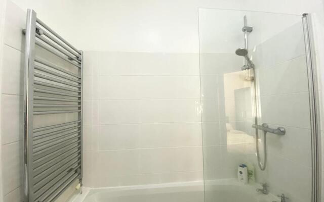 Thepropertyfocus - Stylish 2-bedroom House