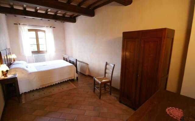 Holiday Home in Montone With Swimming Pool