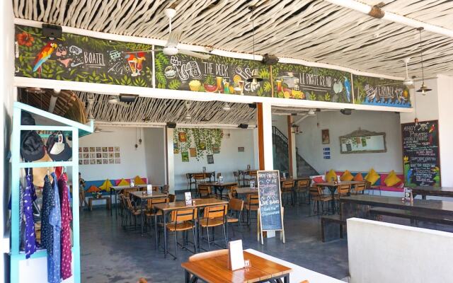 Le Pirate Hotel - Labuan Bajo
