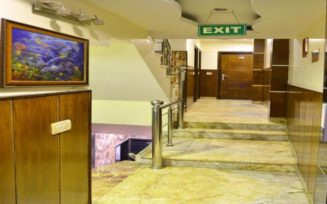 Oyo Capital O 11357 Hotel benz international