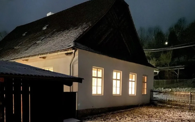 Villa in Javorek Near Zlamanec Park