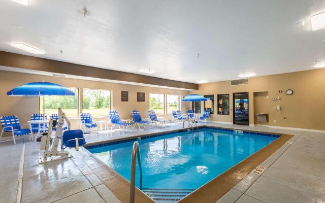 Comfort Inn & Suites North Aurora - Naperville
