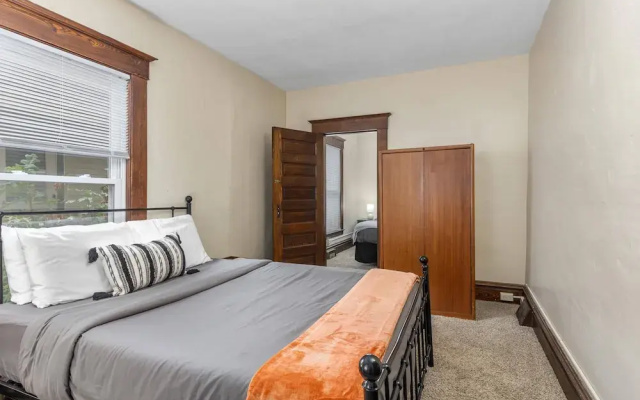 HIstoric 4 BR Near Fulton St