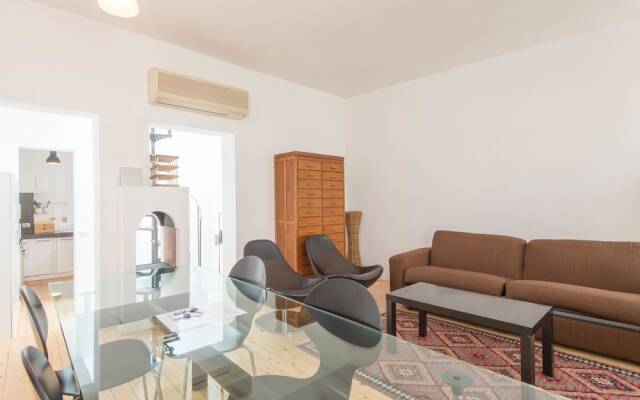 RSH Piazza Navona Terrace Hi Tech