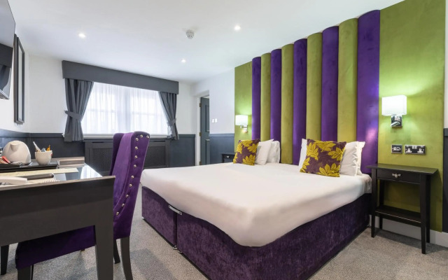 Sir Thomas Hotel