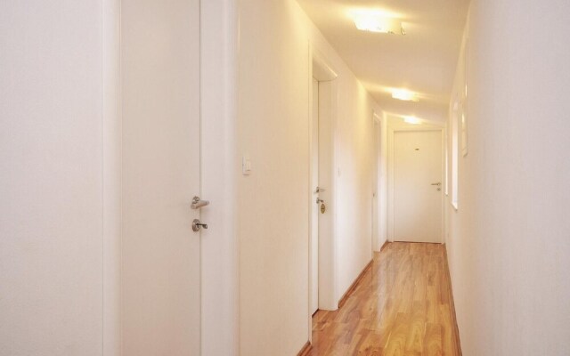 Amazing Home in Pakostane With Wifi and 5 Bedrooms