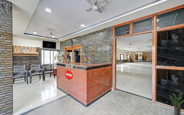 OYO 70196 Hotel Raj Inn