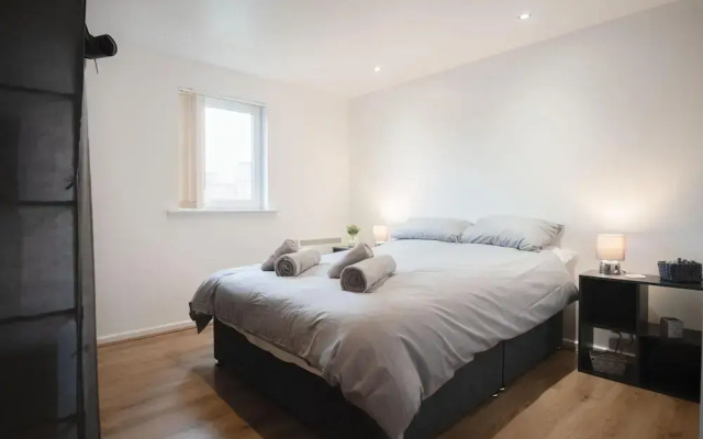 Beach View - 2 Bedroom Apartment - Llanelli