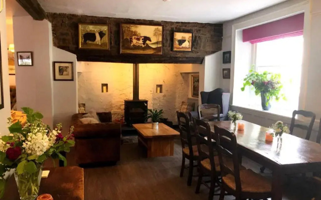The Red Lion Hotel