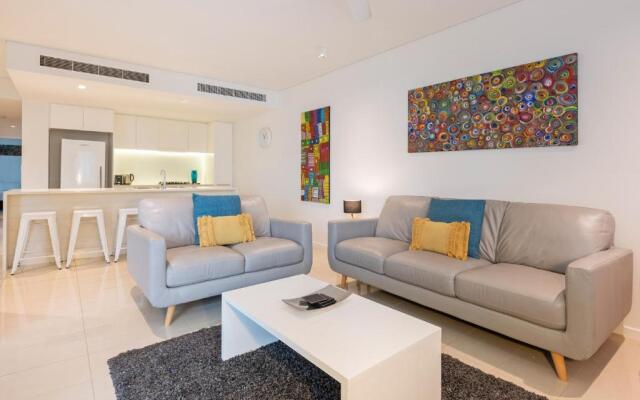 Saltwater Suites - 1,2 & 3 Bed Waterfront Apartments