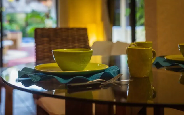 La Buena Vida Suites - Adults Only