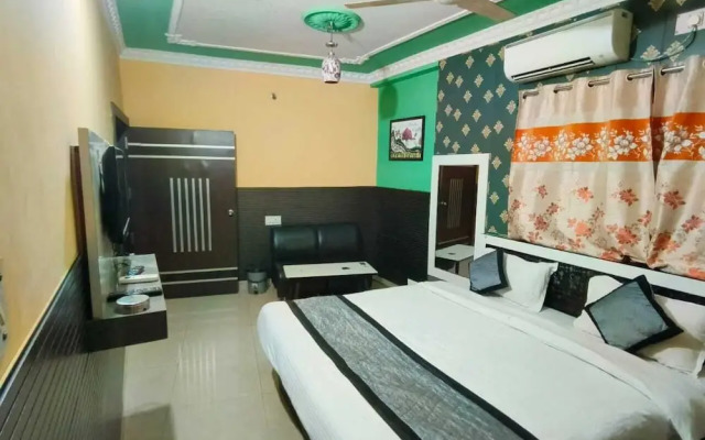 Hotel J B Palace