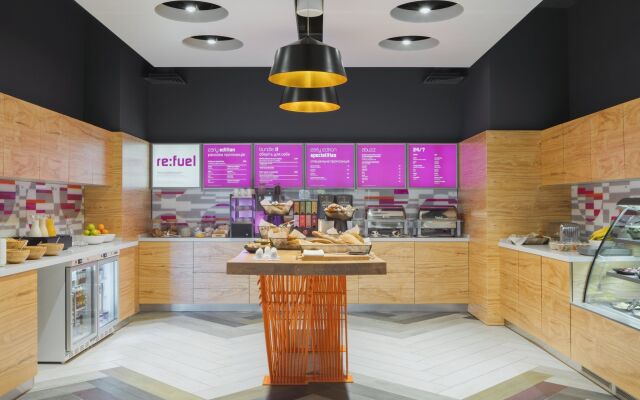 Sky Loft Hotel Kyiv by Rixwel