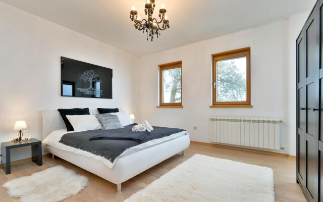 Nice Home in Zagreb With 6 Bedrooms and Wifi