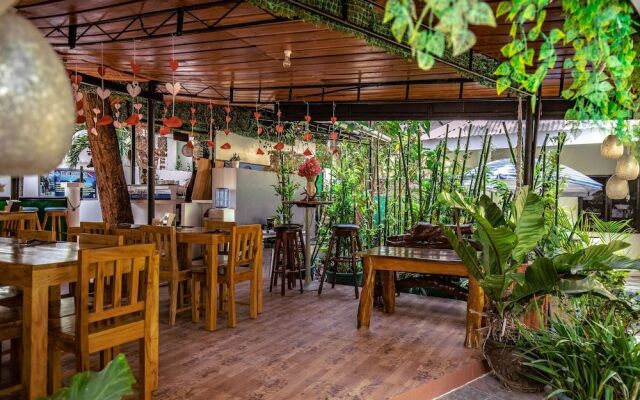 Pescadores Suites Moalboal