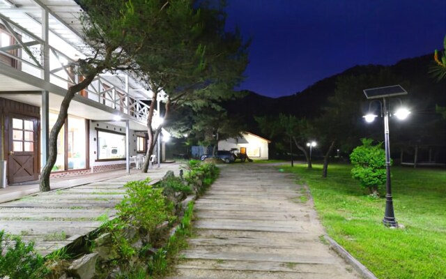 Wonju Munmak-eup Healing & Recreation Park Pension