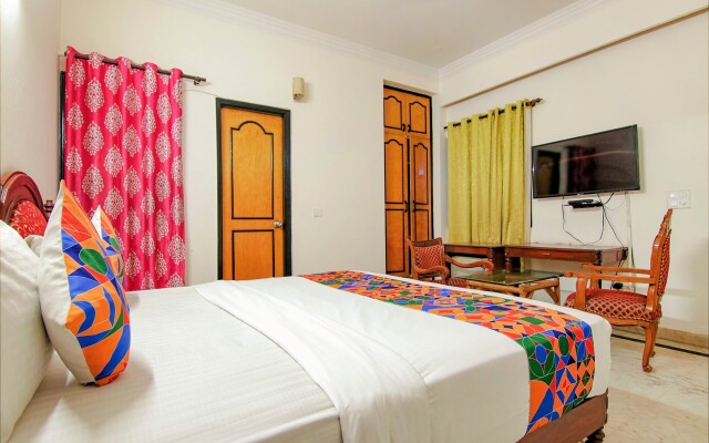 Fabhotel Singh Suite