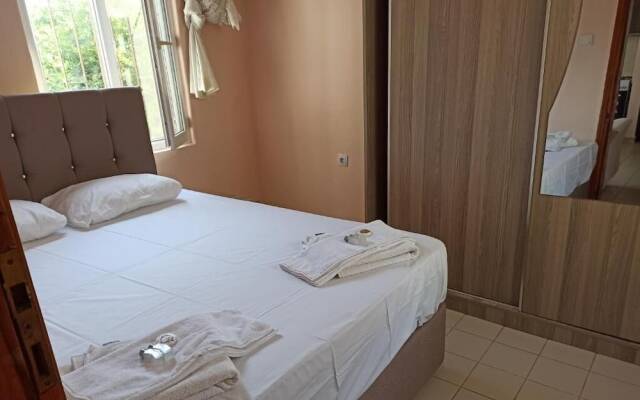 Caner Hotel