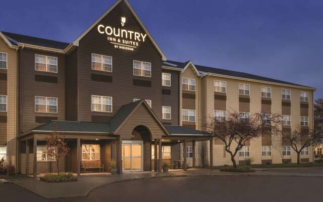 Country Inn & Suites by Radisson, Dakota Dunes, SD