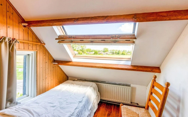 Quaint Holiday Home in Nieuwvliet-Bad near Sea Beach