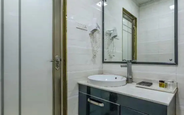 Huashen Hotel (Yuzhou Shenhou Ancient Town)