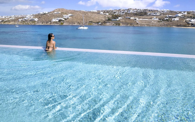 Aeonic Suites and Spa