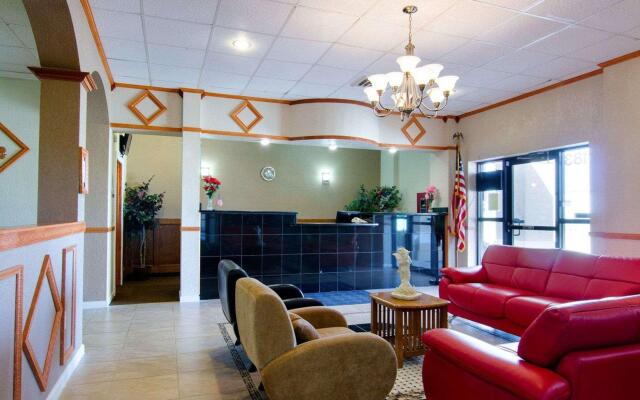 Knights Inn & Suites Emporia