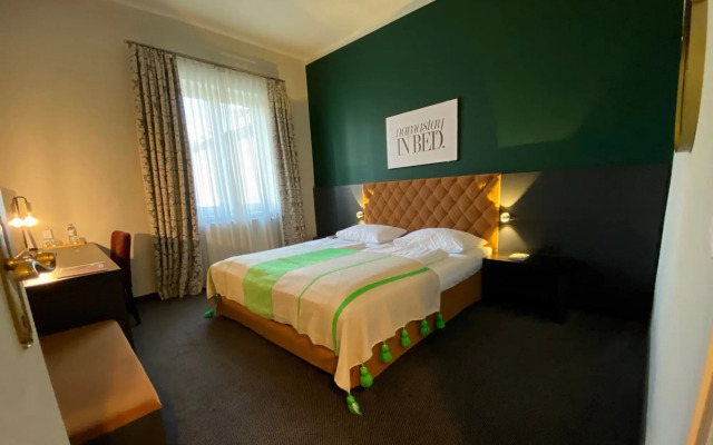Villa Carlton - Adults Only