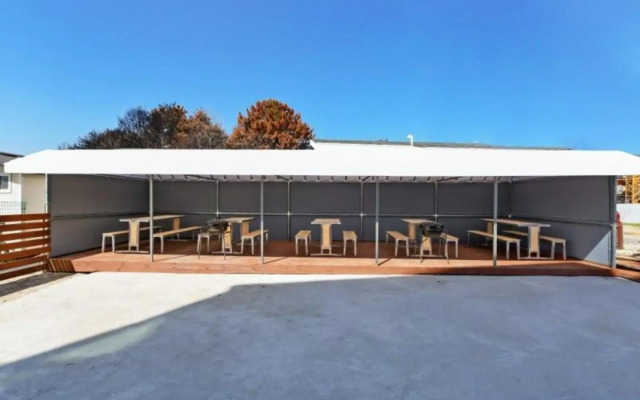 Goseong Hayanpado Pension