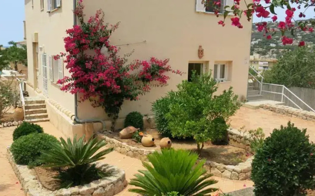 Cami Vell Apartment