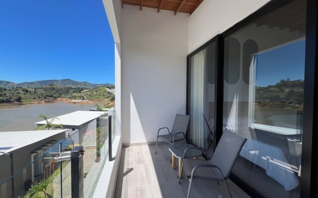 Viajero Guatapé Hostel & Lake Club