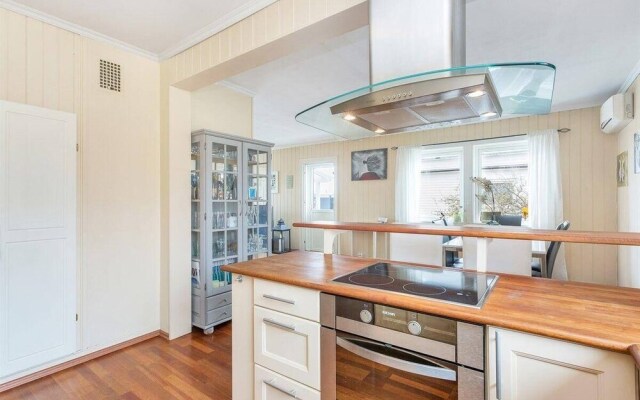 StayPlus 3BR City Apartment With Garden