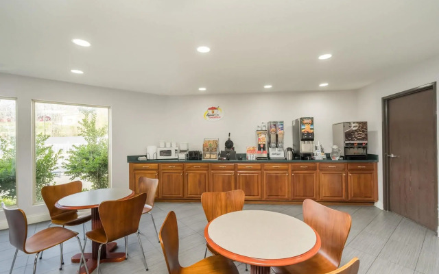 Quality Inn Calvert City - Paducah East