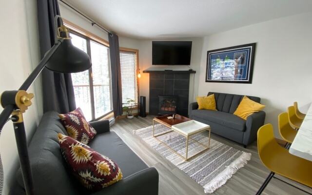 Olympians Ski Retreat 1 Bedroom Condo by Redawning