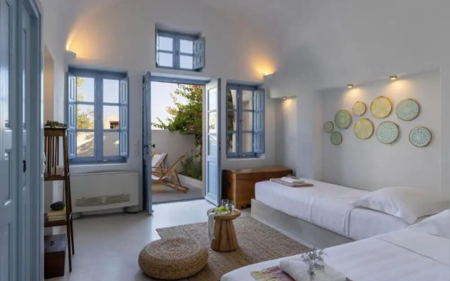 Spitia Santorini