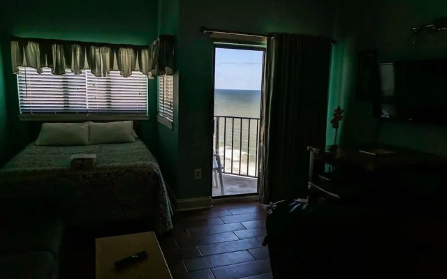 The Palace 2306