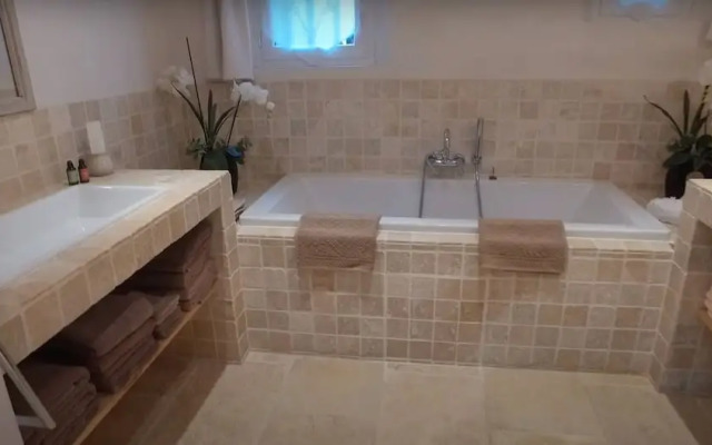 Bastide de Charme Private Pool in Heart of Luberon