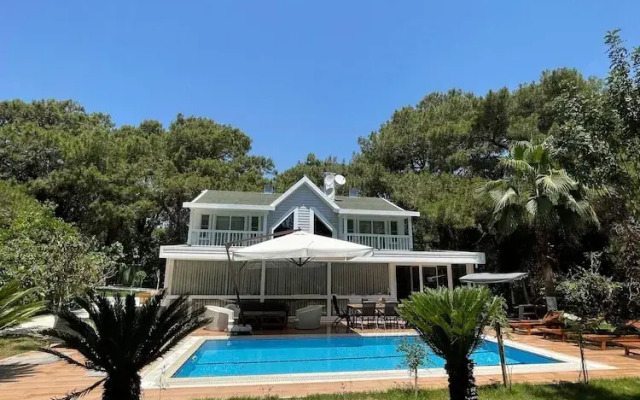 Very Special Villa, 6 and 3 Great For Family Reunions