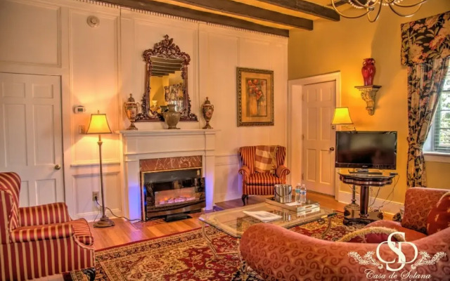 Casa De Solana Bed & Breakfast