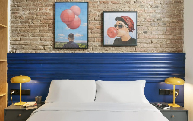 Arte Suites by Olala Homes