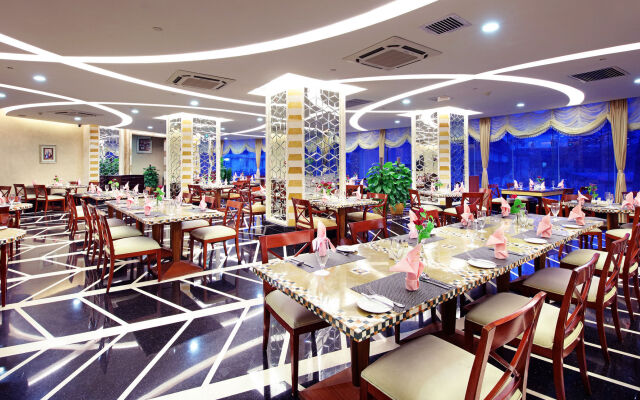 Royal Mediterranean Hotel