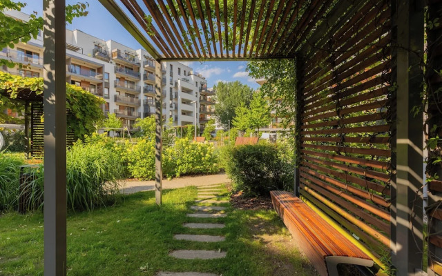 Modern Zoliborz Apartment by Renters