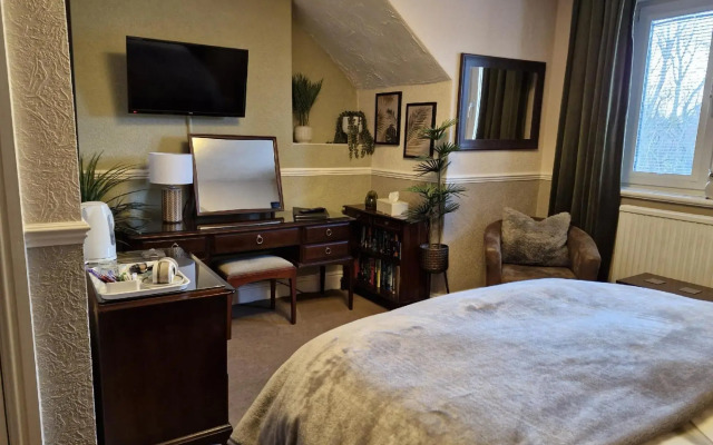 Warwick Lodge Guesthouse